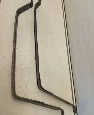 Toyota Avensis T250 Fuel tank mounting bracket 