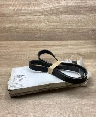 Volkswagen PASSAT B6 Alternator belt 06F260849L 6PK1054