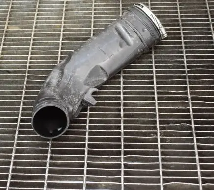 Ford Focus Air intake duct part F1F19C623DA