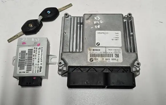 BMW X3 E83 Engine control unit/module 0281013924 7809999 9145350