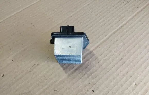 Peugeot 4007 Heater blower motor/fan resistor 022A10K