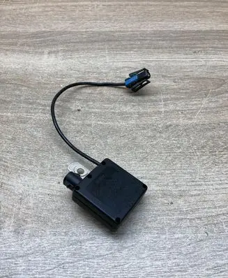 BMW X5 E53 Antenna control unit 8380945 162684