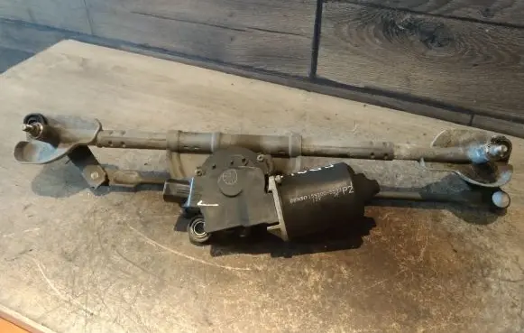 Suzuki Liana Front wiper linkage and motor 1592005593