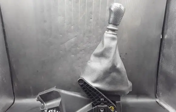 Nissan Qashqai Gear shifter/selector 112102067