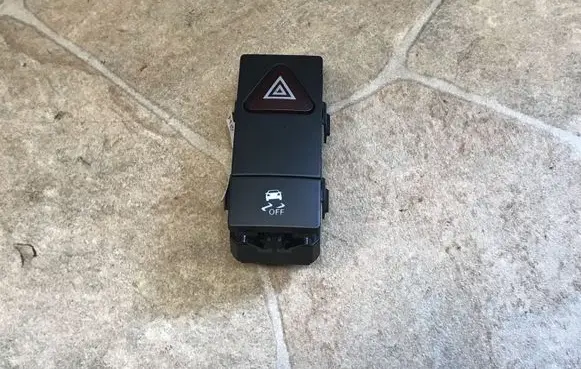 Mercedes-Benz E W212 Hazard light switch 2128207210