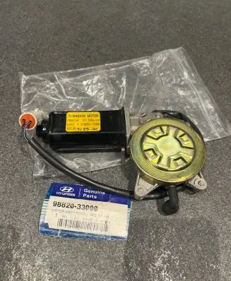 Hyundai Lantra II Front door electric window regulator 9882033000