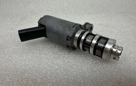 Audi A4 S4 B9 Oil pressure sensor 06M115393D