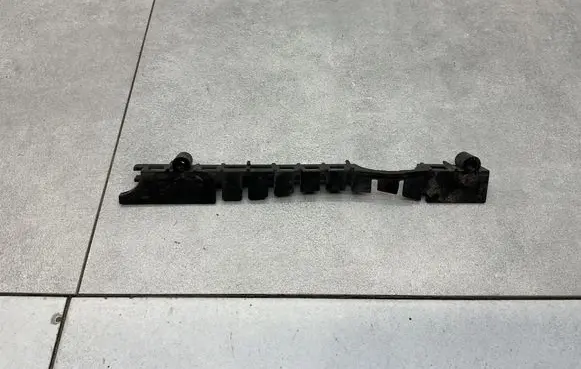 Land Rover Discovery Sport Radiator trim FK8BA