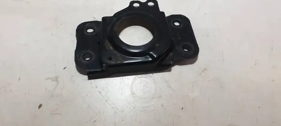 Volvo XC70 Engine mounting bracket 30784277 0610 C9H7A