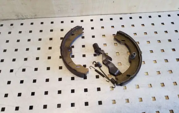 Mercedes-Benz CLS C219 Handbrake/parking brake pads 