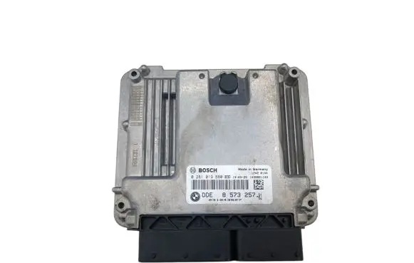 BMW 5 F10 F11 Engine control unit/module DDE8573257 8573257 0281019680