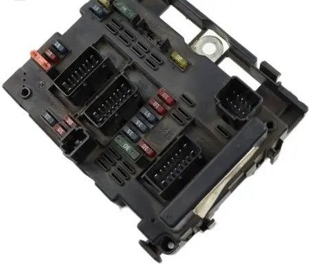 Peugeot 307 Fuse module 9650664080