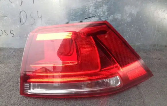 Volkswagen Golf VII Rear/tail lights 5G0945096M