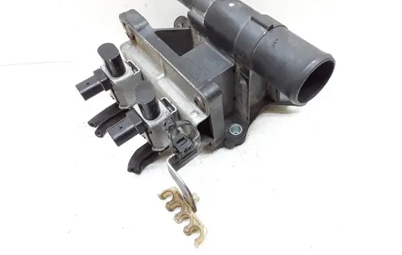 Thermostat/thermostat housing