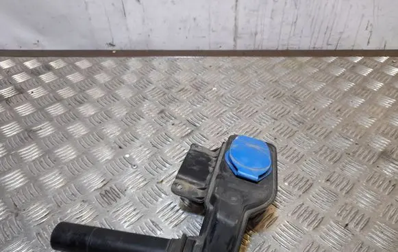 Audi Q5 SQ5 Window washer liquid tank fill tube 8R0955452