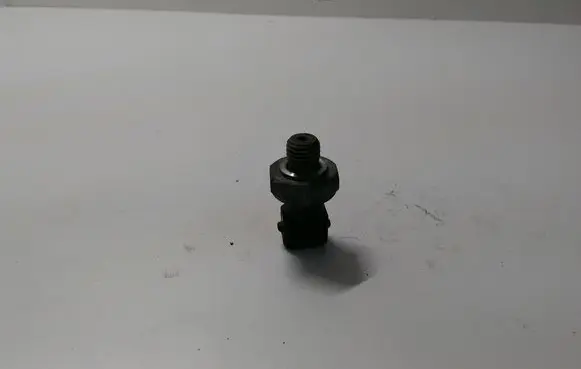 BMW 3 E46 Oil pressure sensor 17105092A