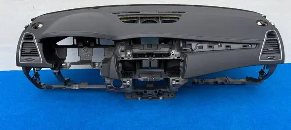 Renault Laguna III Dashboard A10034-32