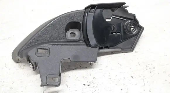 Volvo XC60 Seat belt trim 31425774