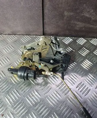 Mercedes-Benz C W202 Front door lock 2027201235 2028200409