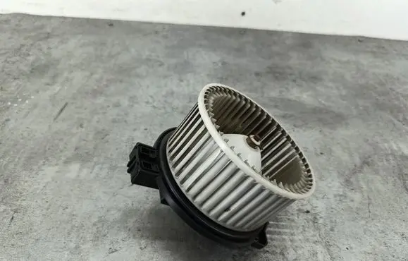 Mazda 6 Heater fan/blower HB111D65100