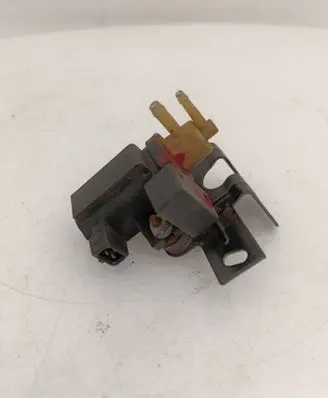 Opel Insignia A Turbo solenoid valve 55573362