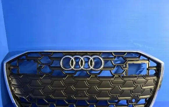 Audi A6 S6 C8 4K Front bumper upper radiator grill 4K0853651R
