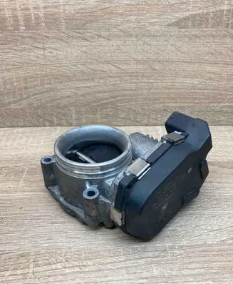 BMW 3 E90 E91 Throttle valve 7561067 A2C53145951