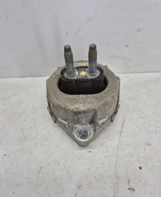 Dodge Durango Gearbox mount 68032665AE
