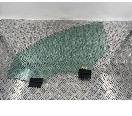 Mercedes-Benz C W205 Front door window glass four-door A2057256300 E04001S