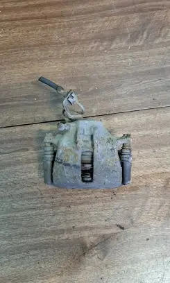 Volkswagen PASSAT B4 Front brake caliper