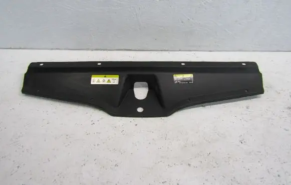 Skoda Octavia Mk4 Radiator trim 5E3853343