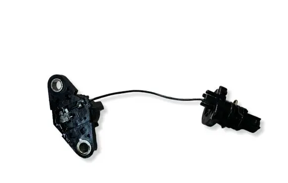 Toyota Yaris XP210 Oil level sensor 