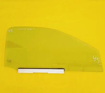 Opel Corsa B Front door window/glass (coupe)