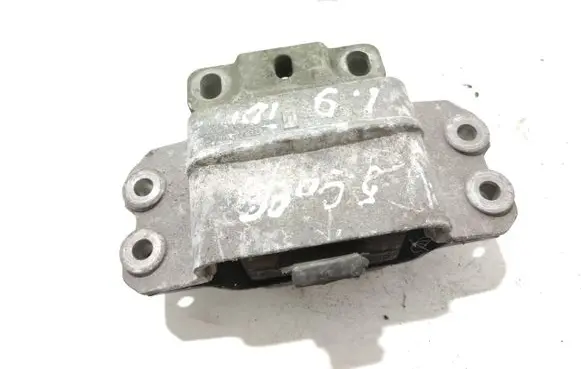 Volkswagen Golf V Engine mount bracket 1K0199555