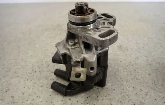 Mazda 323 F Ignition distributor M4T2T60671MAZDA323