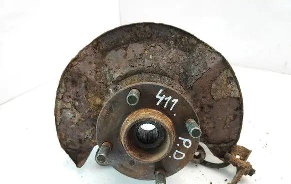 Suzuki Liana Front wheel hub spindle knuckle
