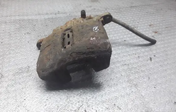 Honda HR-V Front brake caliper