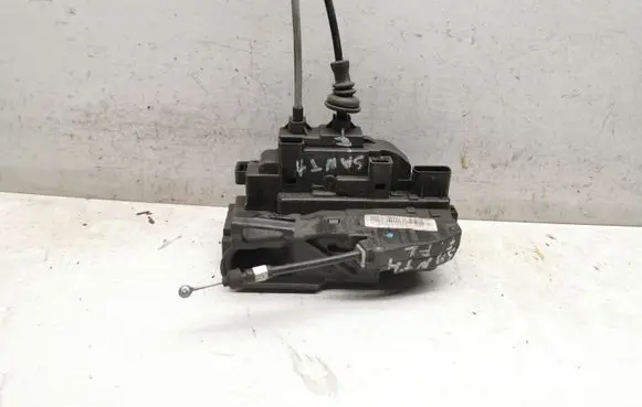 Hyundai Santa Fe Front door lock