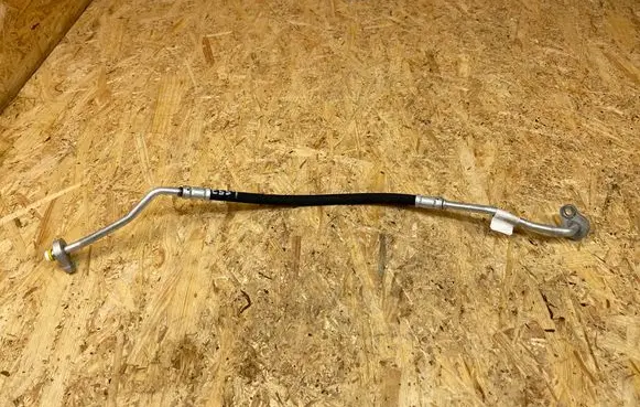 Volvo S90, V90 Air conditioning (A/C) pipe/hose 32226282