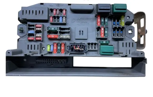 BMW X5 E70 Fuse module B010107400 518966010B