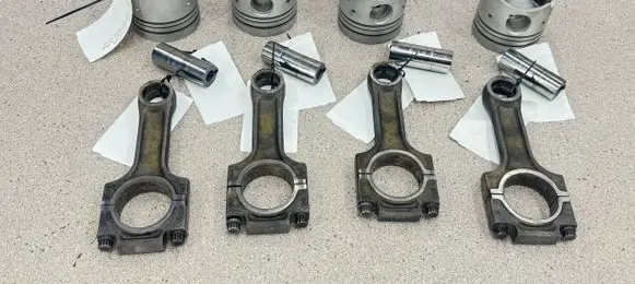 BMW 3 E30 Piston with connecting rod 1275687 1279190