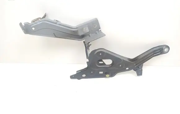 Smart ForFour II W453 Fender mounting bracket 631472178R 631431403R