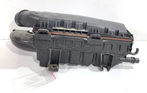 Peugeot 2008 I Air filter box 9805057080
