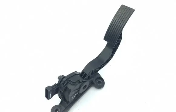 Hyundai i20 (BC3 BI3) Accelerator throttle pedal 32700XXXXX