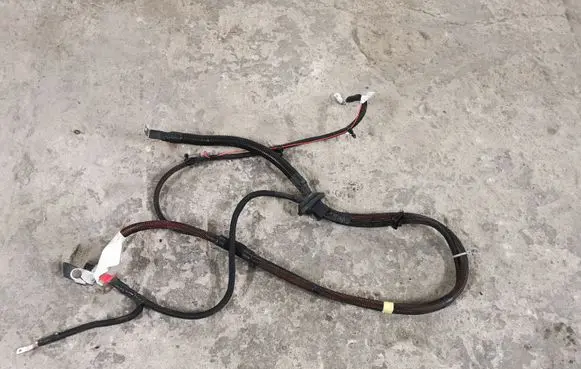 Dodge Durango Positive cable (battery) P68269457AD