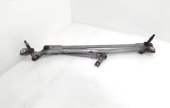 Front wiper linkage
