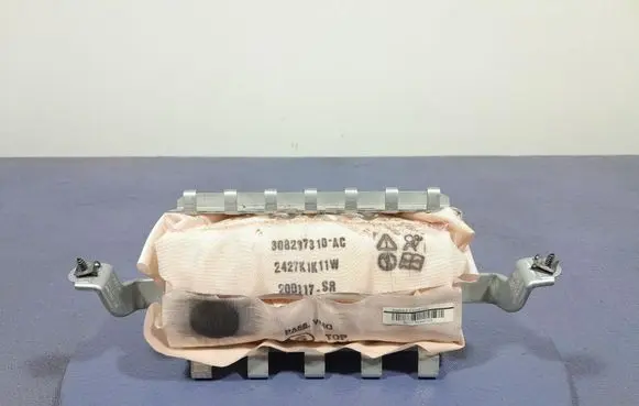 Nissan Qashqai Passenger airbag 0589P1000573