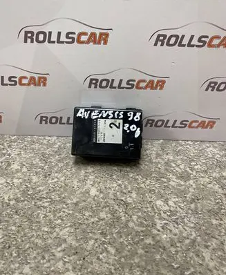 Toyota Avensis T220 Engine control unit/module 8865005060 MB2721001400