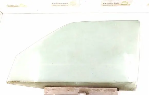 Mercedes-Benz E W124 Front door window glass four-door 1247200318 A1247200318