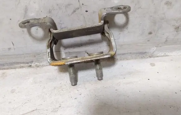 Volvo V50 Tailgate/trunk/boot hinge 30716263